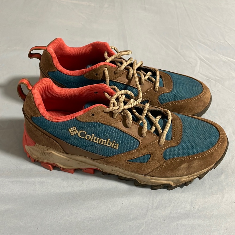 Columbia women’s hiking shoes size 8.5